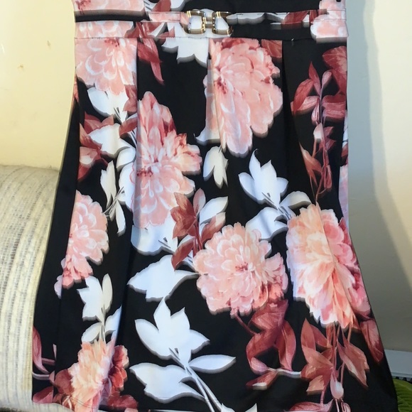 Enfocus Studios Floral Dress - Picture 2 of 4